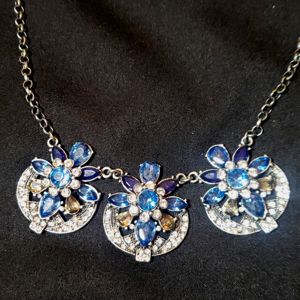 Costume Jewelry Necklace blue, gray, and diamond-like gemstones